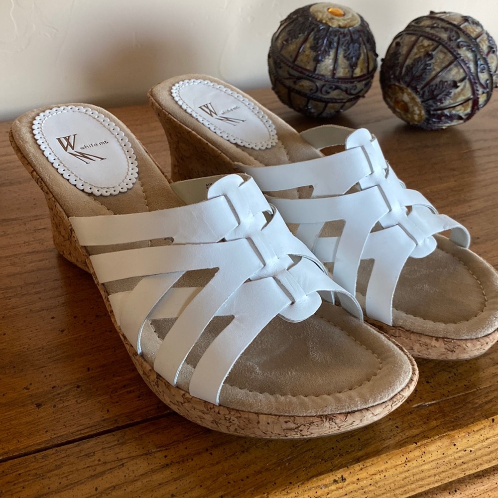 White, wedge sandal